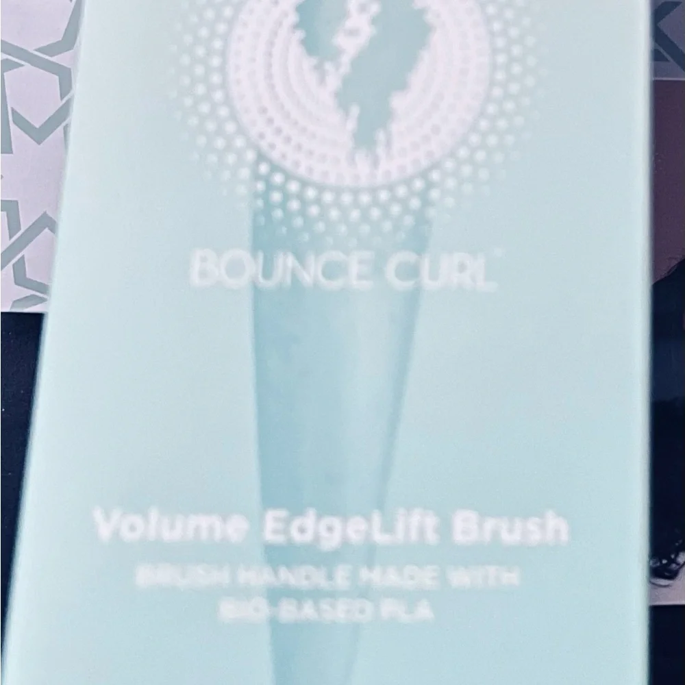 🔥NEW in BOX BOUNCE CURL Volume EdgeLift Brush. PRICE IS FIRM. - Picture 2 of 2